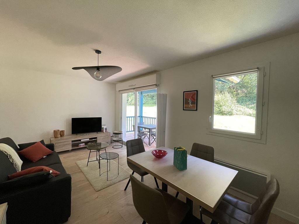 Appartement T3 CAMBO LES BAINS (64250) Cabinet - AGB