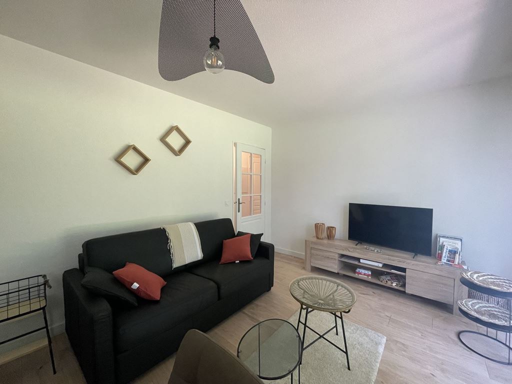 Appartement T3 CAMBO LES BAINS (64250) Cabinet - AGB