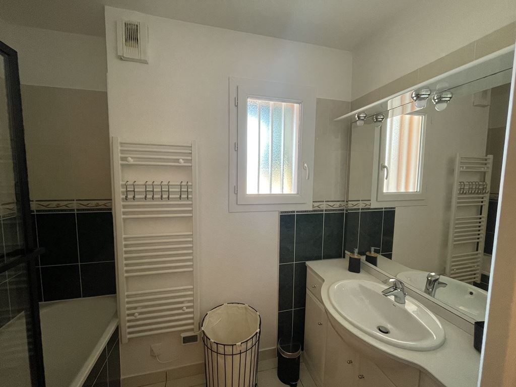 Appartement T3 CAMBO LES BAINS (64250) Cabinet - AGB