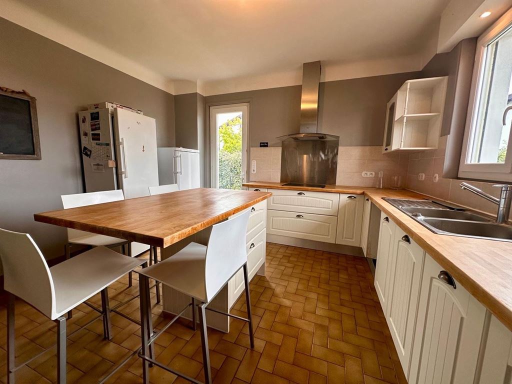 Maison ST PIERRE D'IRUBE (64990) Cabinet - AGB